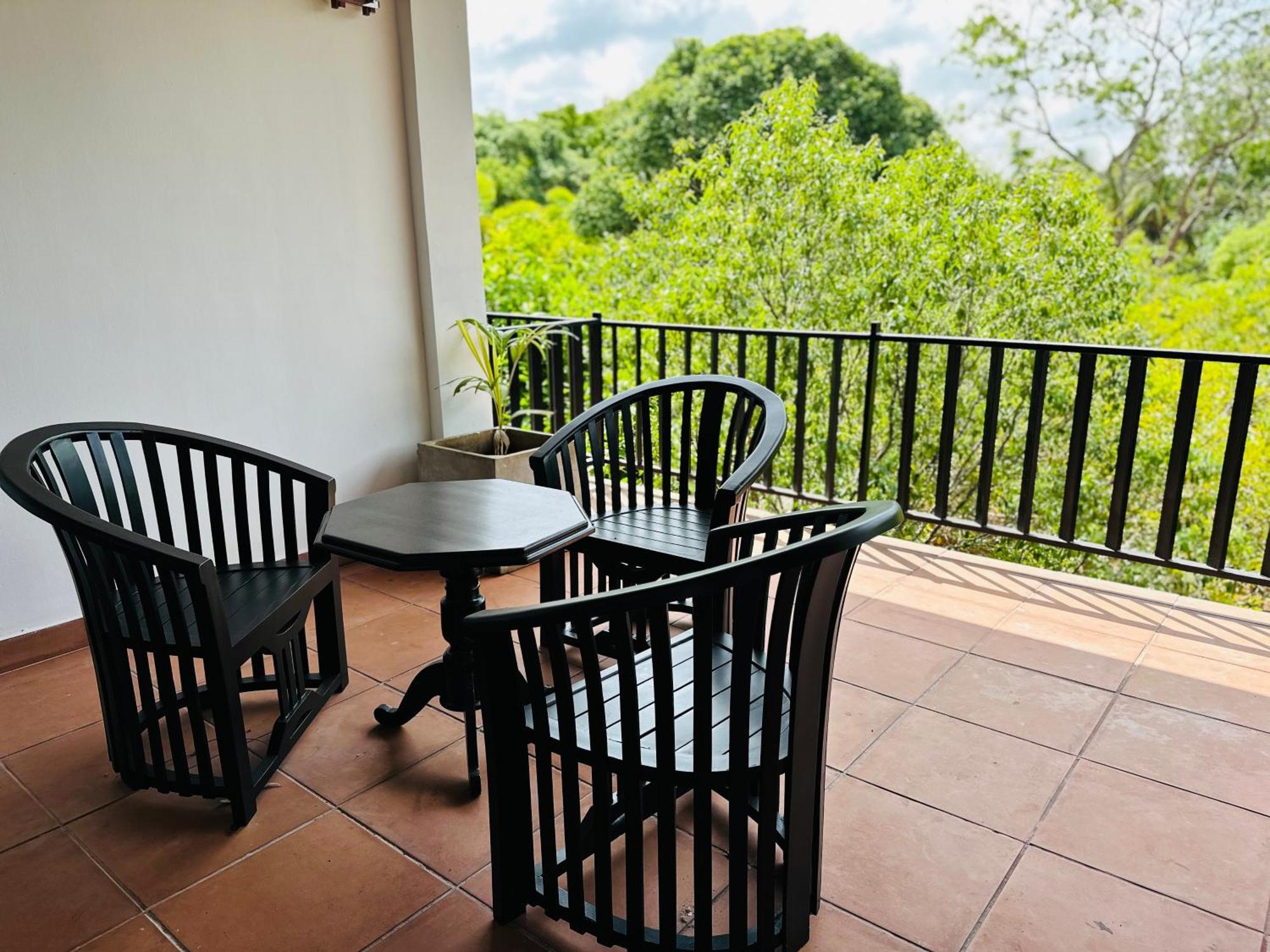 Gamodh Citadel Resort Holambra Exterior foto